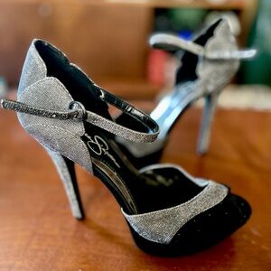 Jessica Simpson Silver and Black Peep Toe Heels
